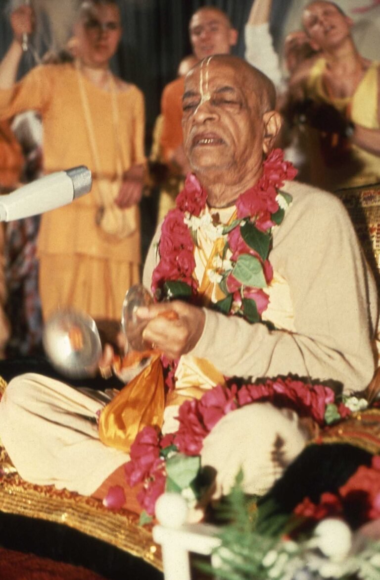 His Divine Grace A. C. Bhaktivedanta Swami Prabhupāda, Founder-Ācārya of ISKCON, leading kirtan